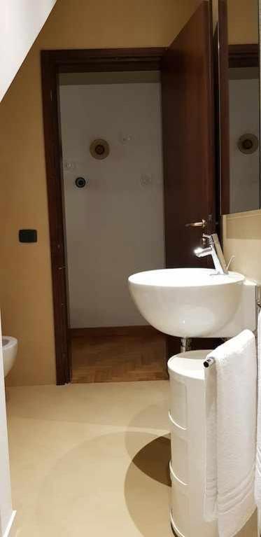 Interno Gavi Apartment Verona Exterior foto